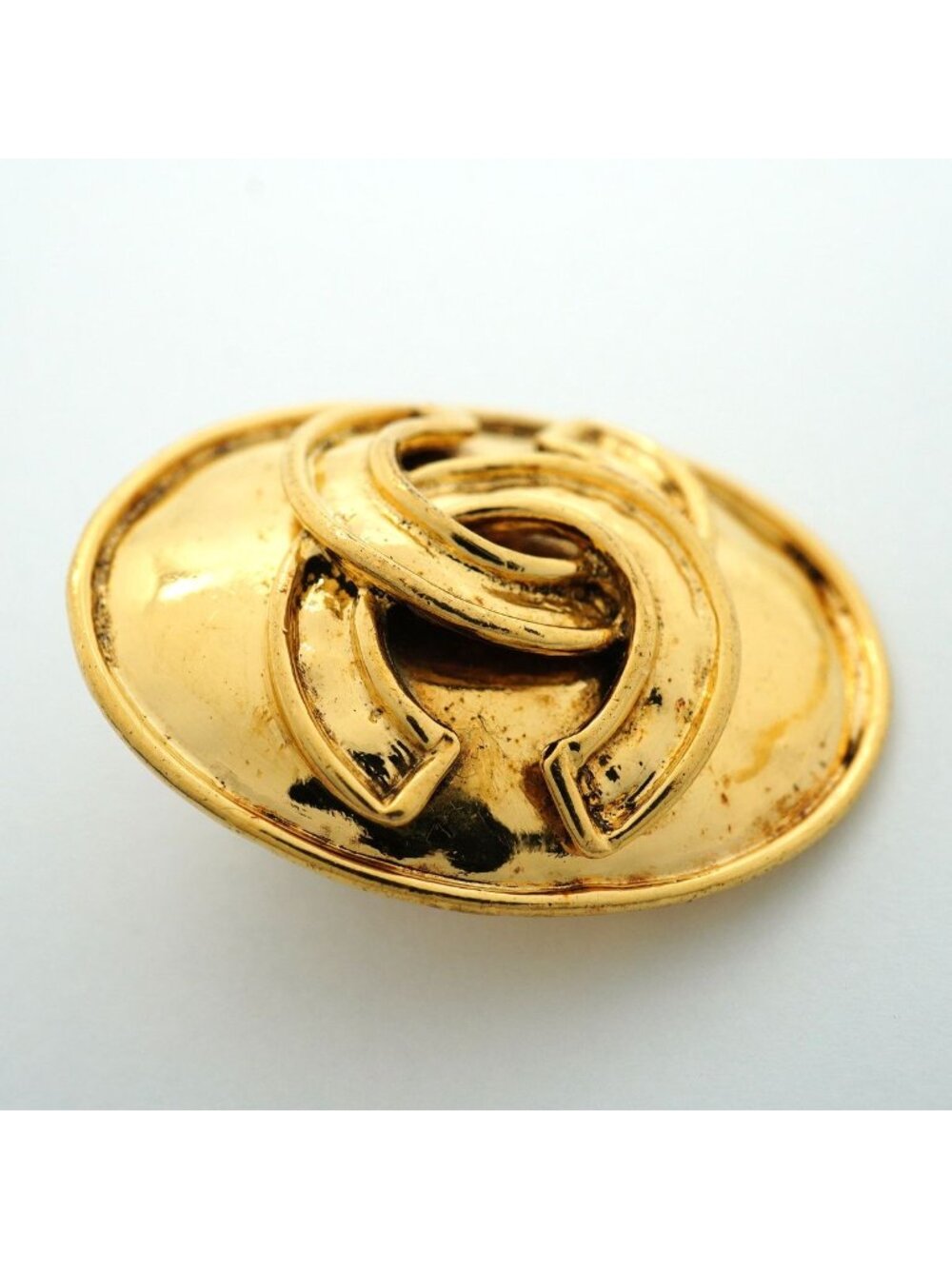 Chanel Earrings Vintage CC Logo Oval Gold Plated - Picture 8 of 9